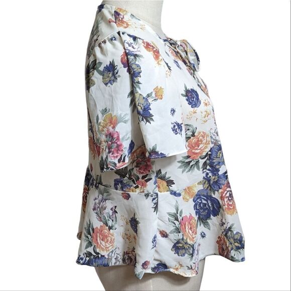 Kimchi Blue Cream Floral Vintage Top - Picture 2 of 6